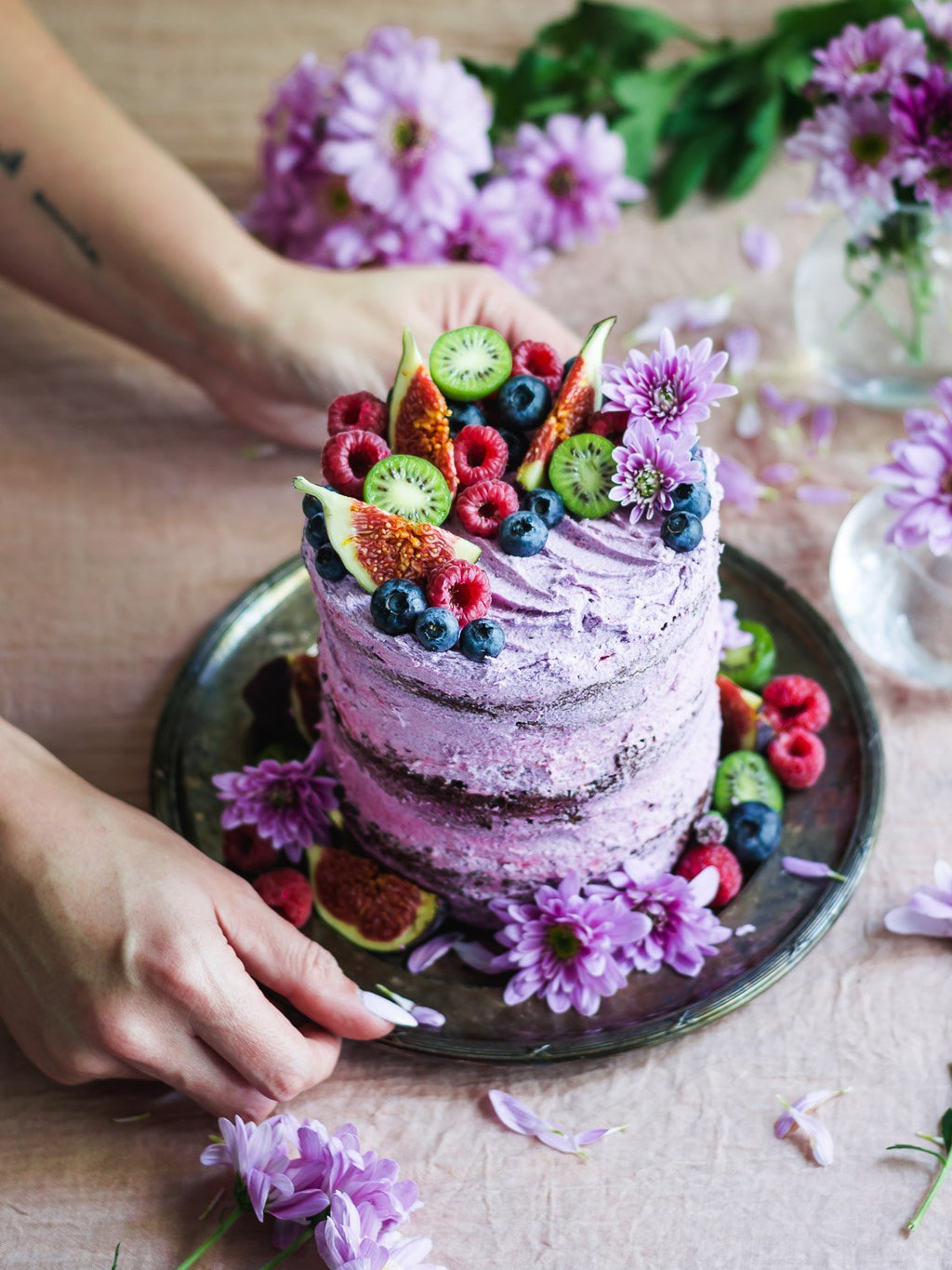 White chocolate ganache cake with cascading fresh florals – Get Caked by  Lisa