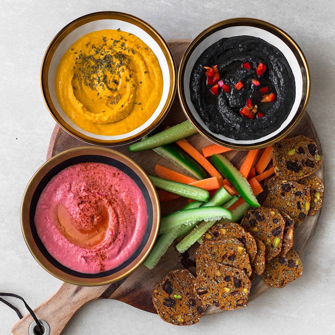 https://rawnice.se/cdn/shop/articles/superfood-rainbow-hummus-433586.jpg?v=1603491135